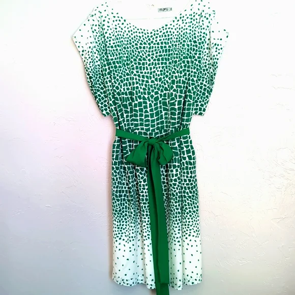 Eliza J | Dresses | Eliza J Kelly Green White Pebble Pattern Dress Knee  Length W Belt Size 4w | Poshmark